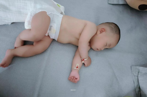 香港4个月宝宝特点